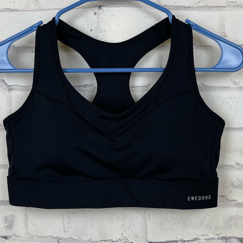 NWOT! Ewedoos razorback sports bra